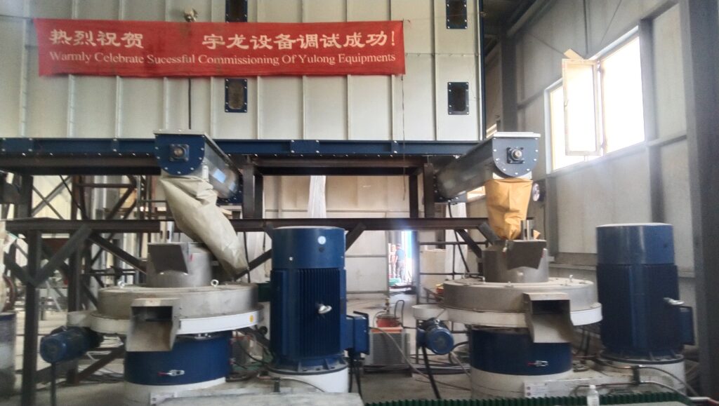 內蒙古客戶采購宇龍顆粒機制作秸稈顆粒。